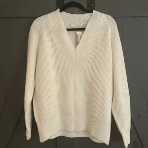 Pinch V-Neck Sweater – Size Small – Cream